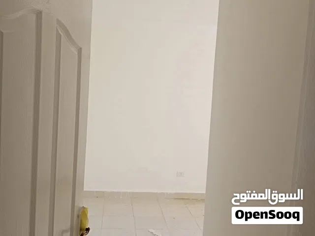 معلم دهان لكافة أعمال الدهانات وديكورات