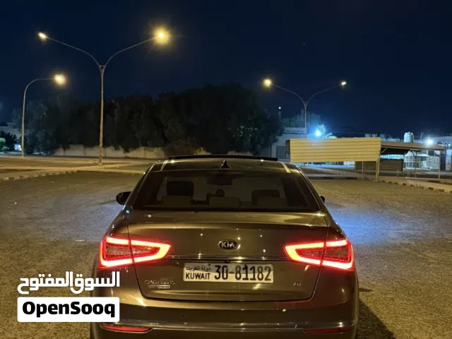 2015 كيا كادينزا Limited