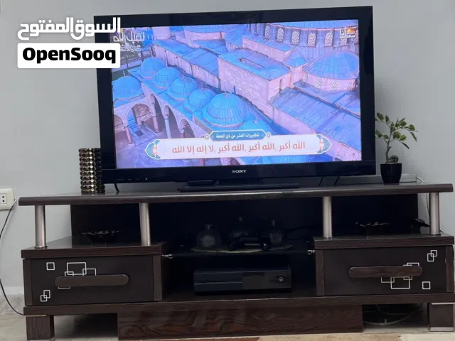 طاولة تلفزيون