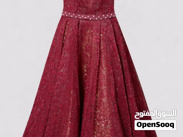 فساتين سهرة انيق  راقي ملبوس مرتين فقط..  يلبس m و s