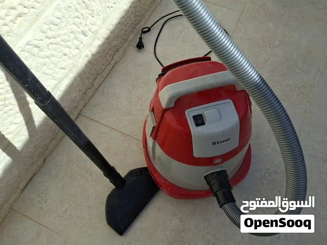 مكنسة كهربائيه ماركة EXEED  قويه وعمليه