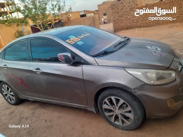 اكسنت مضلع موديل 2015 نضيفة