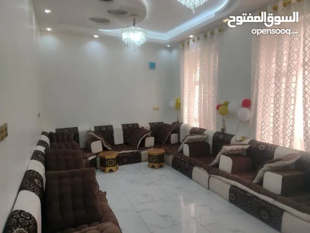 شقة مفروشة للايجار في صنعاء (( شارع الاربعين قريب الاصبحي ))