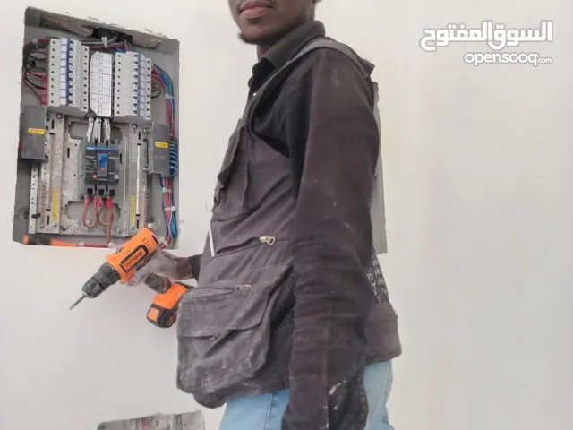 كهربائي سوداني تشطيب  تاسيس  تركيب انترفون تمديد شبكة سقف سحب اسلاك كاميرا صيانة عامة