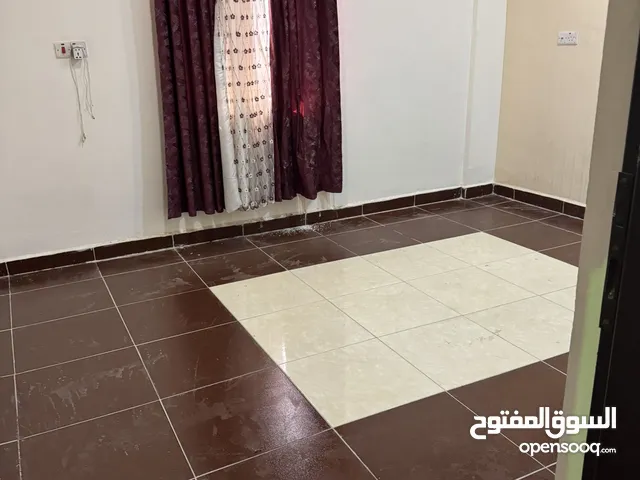 شقه في مجمع الاندلس السكنيه جاهزه للسكن