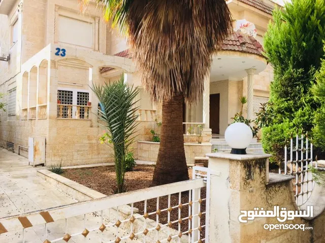 352m2 4 Bedrooms Villa for Sale in Amman Daheit Al Rasheed