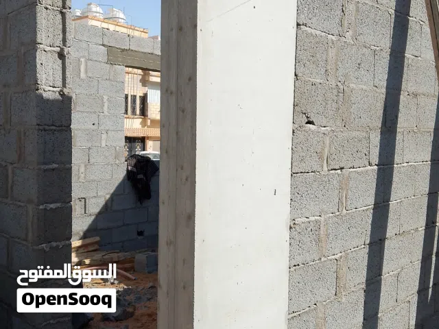 مقاولات عامه  ملاحق وأدوار ثانيه وغرف وارتدادات  وترميم