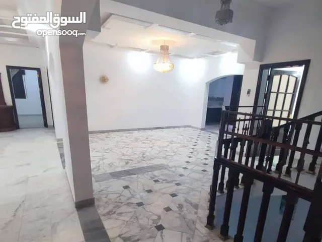 1000 m2 More than 6 bedrooms Villa for Rent in Tripoli Abu Sittah