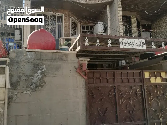 بيت للبيع في منطقه البلديات خلف ملعب المدينة الدولي المساحة 150م الواجهة 5 والنزال 30
