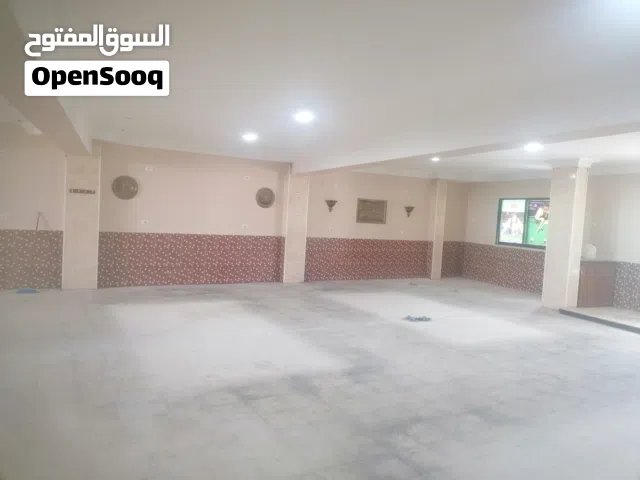 صالة كبيرة للايجار بدون شمعات تصلح ك نادي جم مركز تعليمي حضانة وأشياء كثيرة