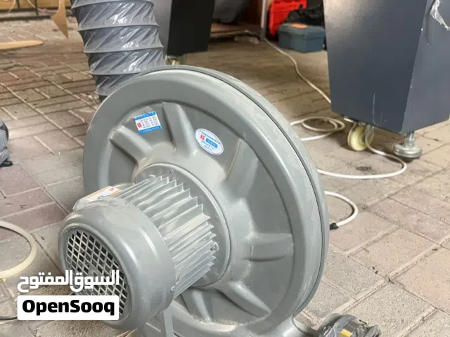 ماكينة ليزر CO2 احترافية – مساحة عمل 140×90 – شبه جديده