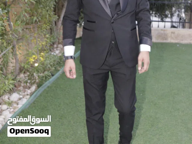 بدلة عريس تكسيدو فخمة مع شوز اسود
