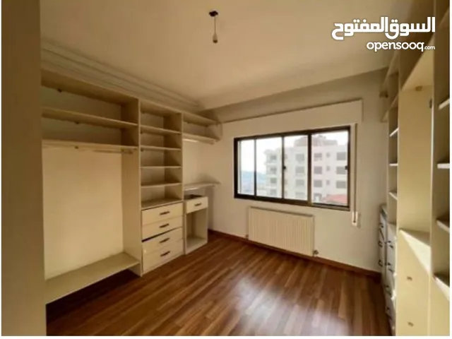 غرفة ملابس dressing room