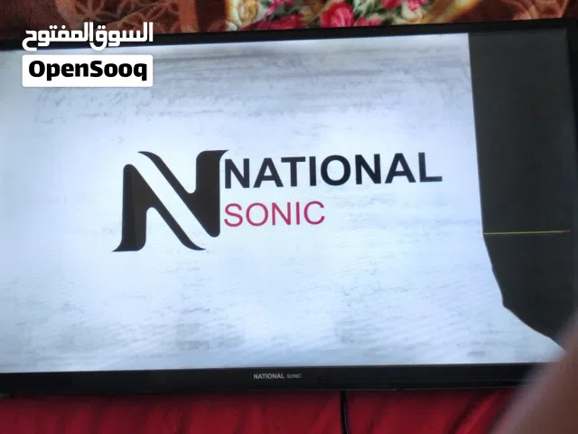 شاشه 32بوصه مكسوره من جنب بس شغاله في ماركا الشماليه بسعر 30 دينار