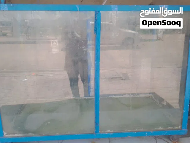 حوض اسماك كبير للبيع