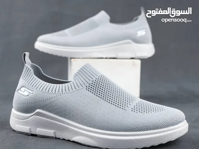 44 Casual Shoes in Matruh