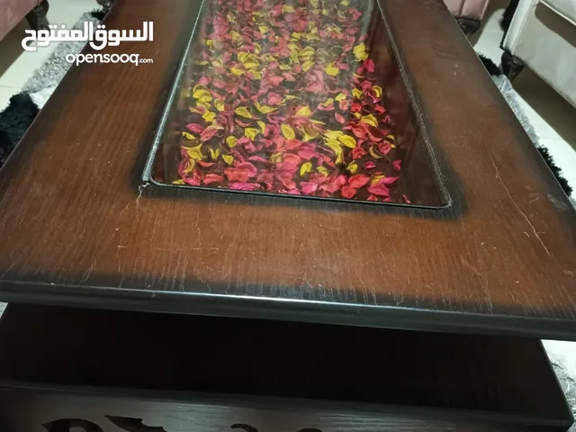 طقم طاولات مستعمل للبيع في منطقة الذراع الغربي