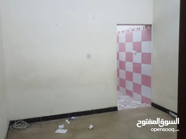 120 m2 2 Bedrooms Apartments for Rent in Basra Saie