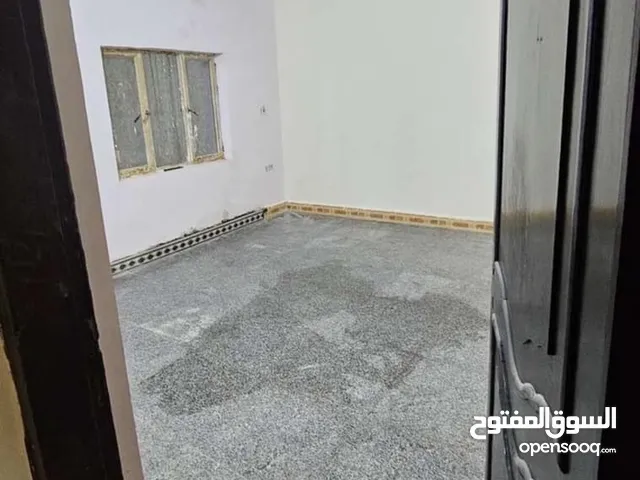 بيت طابقين للايجار في الجنينه حي الاندلس مساحه 265