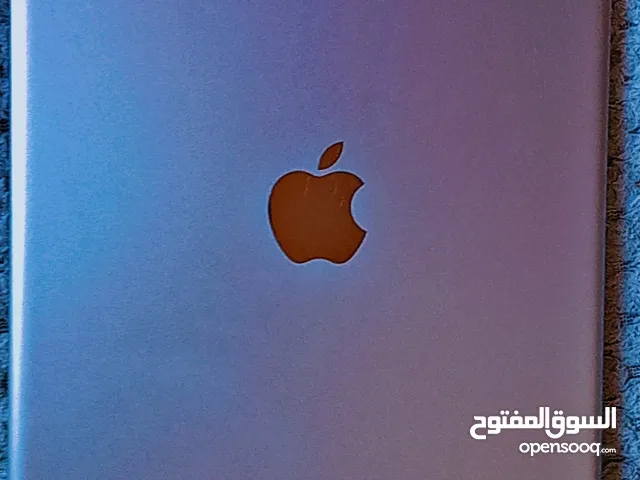 ipad 9 , 64g , كرتونة +شاحن بحالة ممتازة