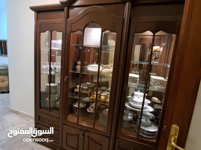 بوفيه خشب صولد نظيف ثقيل