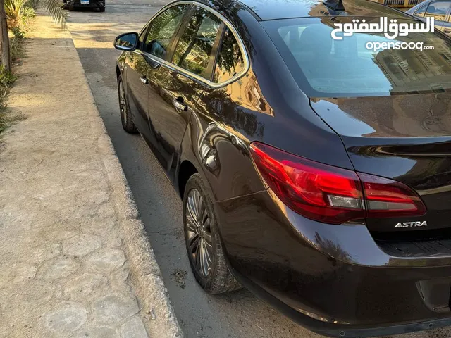 Used Opel Astra in Giza