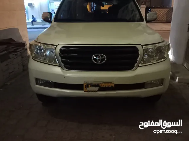 Toyota Land Cruiser 2011 in Dhofar