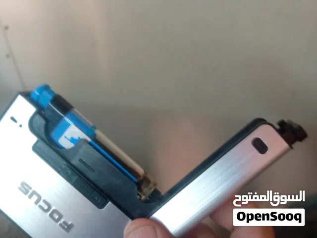 حافظة سجائر مع ولاعه
