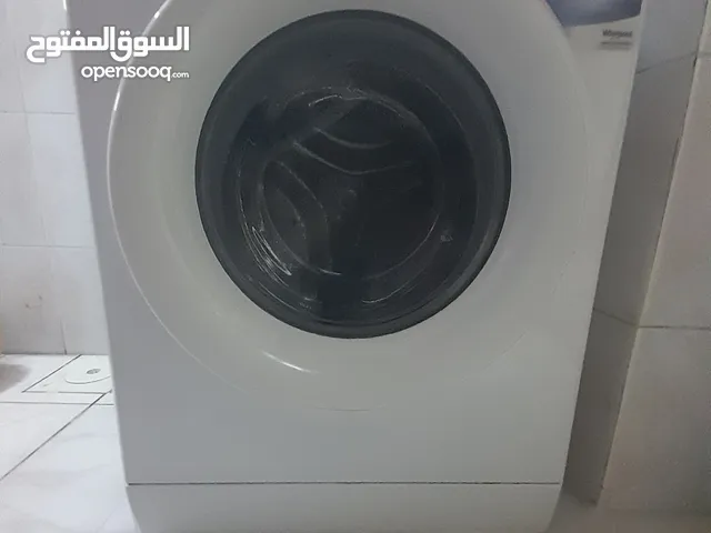 غسالة Whirlpool بحالة الوكاله استعمال خفيف لعرسان هيكل ممتاز جداً