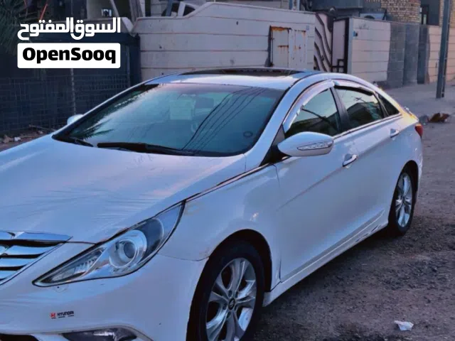 2013 هيونداي سوناتا Standard