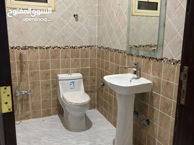 شقه للاجار حي مشرفه