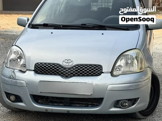 2004 تويوتا يارس E