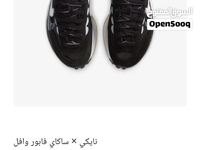 حذاء NIKE قطعة مميزه جدا استخدام جدا بسيط