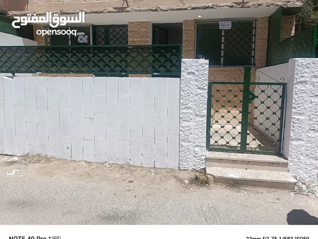 شقة طابق ارضي للايجار في جبل طارق