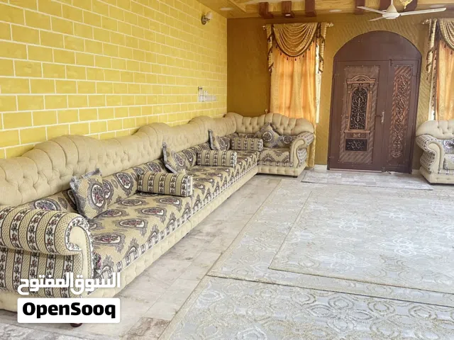 كراسي مجلس راقية ولون رائع
