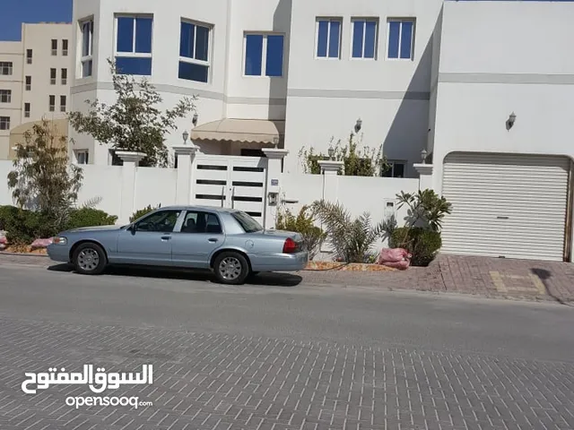 200m2 More than 6 bedrooms Villa for Rent in Muharraq Galaly