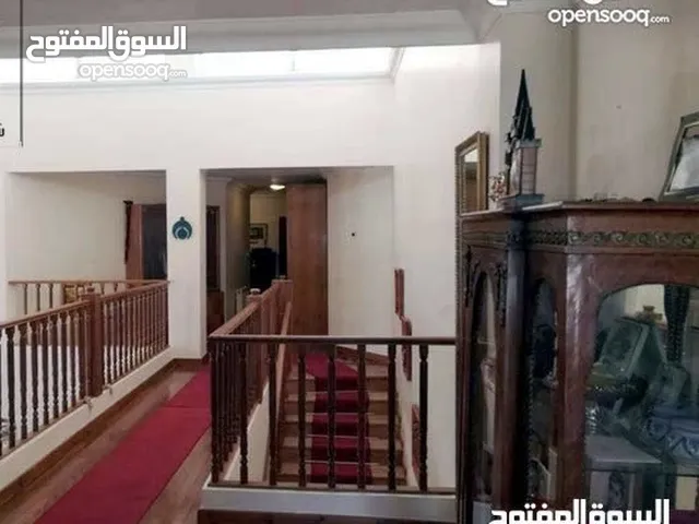 850 m2 4 Bedrooms Villa for Sale in Amman Dabouq
