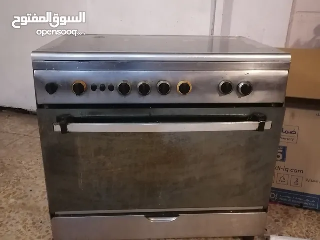 طباخ مستعمل يحتاجلة تنظيف