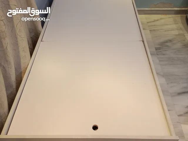 سرير نوم للبيع بدون فرشة مع سكرا اذا اعتمدت