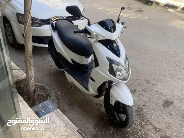 مطلوب دراجة زي الي بصورة او اشي زيها قانوني ضفة بسعر طري دفعة ودفعات