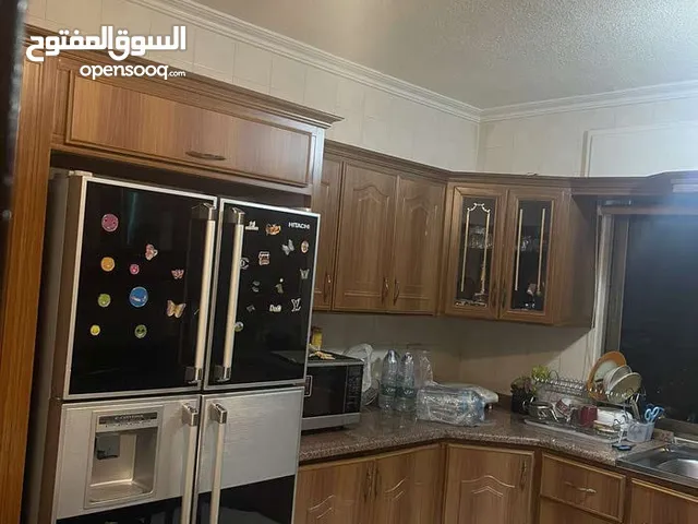 260 m2 4 Bedrooms Apartments for Rent in Amman Um El Summaq