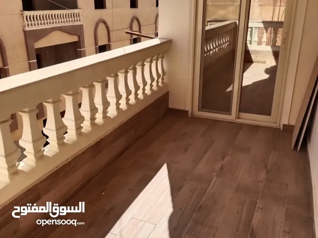 125 m2 3 Bedrooms Apartments for Sale in Cairo Gesr Al Suez