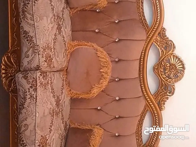 طقم كنب ضيوف مستعمل بحالة الجديد