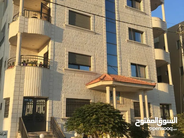 شقة جديدة للبيع لم تسكن في مادبا وسط مادبا بسعر مغري جدا