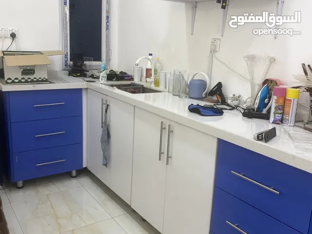 كاونتر مطعم او كوفي كامل مع السنگ