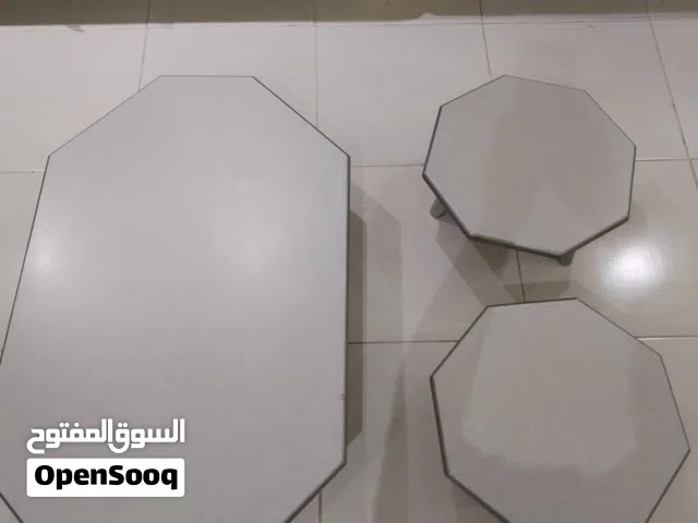 طاولات ارضيه للبيع مستخدم نضيف استعمال اقل من اسبوع