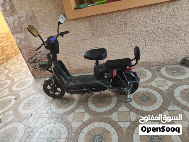 سكوتر للبيع بسعر مناسب