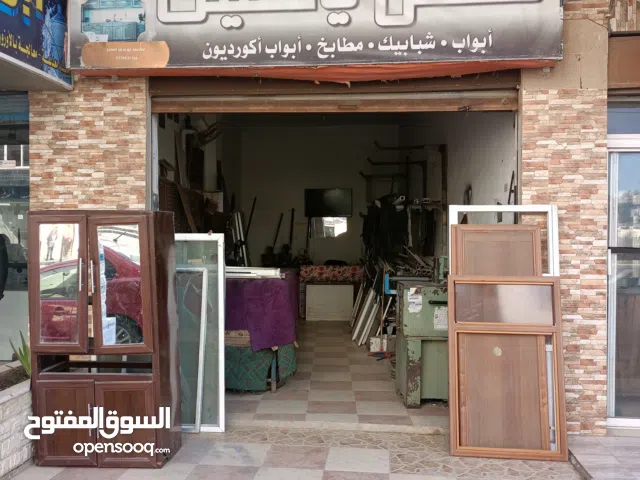 مخزن للبيع في منطقة عبين