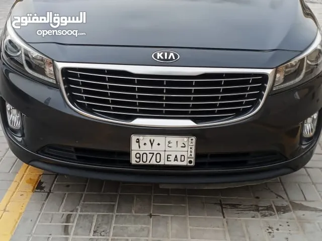 Used Kia Carnival in Al Riyadh