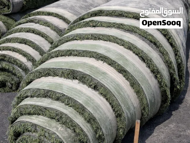 عشب صناعي( نجيل) مستعمل بحاله ممتازه صناعه هولنديه خاص للملاعب